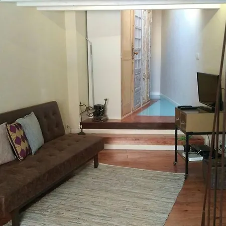 Daire Unique Stylish House In Beautiful Graca *