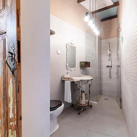 Unique Stylish House In Beautiful Graca Lisboa